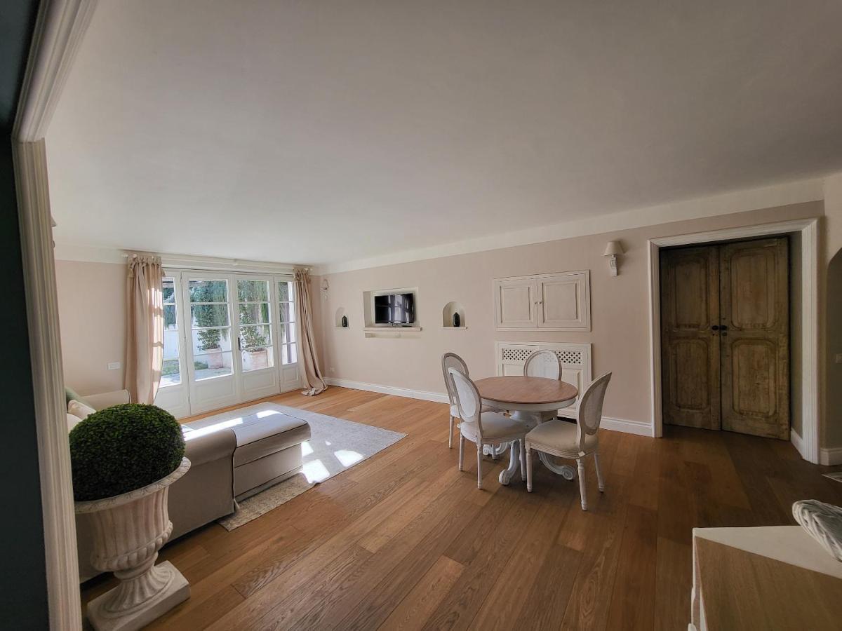 Suite Indipendente In Villa Formello Exterior photo